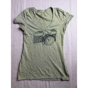 American Eagle Camera T-Shirt Womens M Green Boho Indie Sleaze Gorpcore V-Neck
